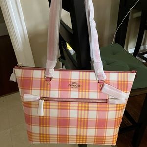 BEAUTIFUL Coach Tote